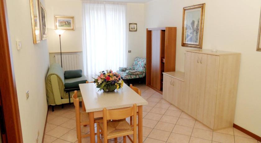 Ferienwohnung Casa Vacanze Touring Verbania Zimmer foto