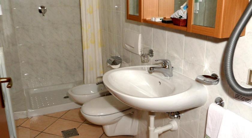 Casa Vacanze Touring Verbania Zimmer foto